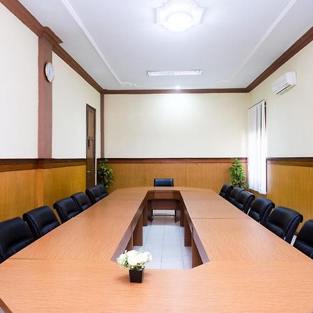 Urbanview Hotel Dedy Jaya Brebes Εξωτερικό φωτογραφία