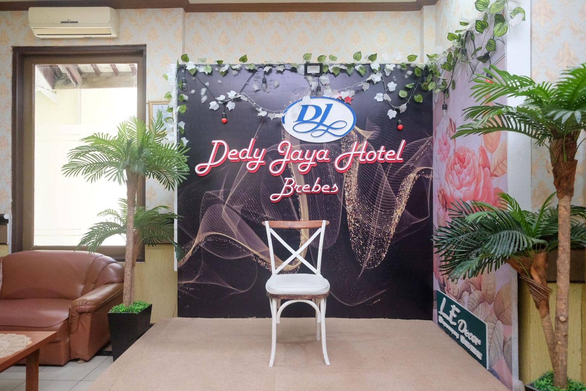 Urbanview Hotel Dedy Jaya Brebes Εξωτερικό φωτογραφία
