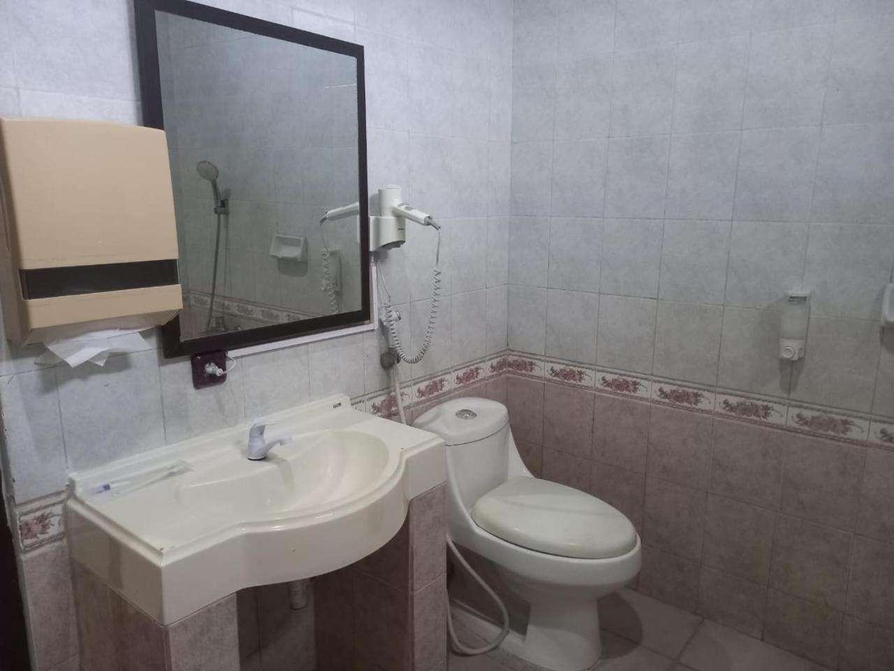 Urbanview Hotel Dedy Jaya Brebes Εξωτερικό φωτογραφία