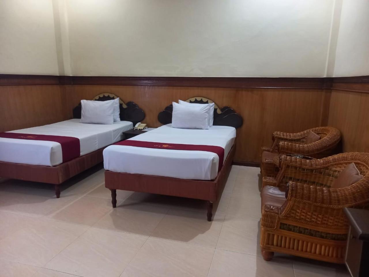 Urbanview Hotel Dedy Jaya Brebes Εξωτερικό φωτογραφία