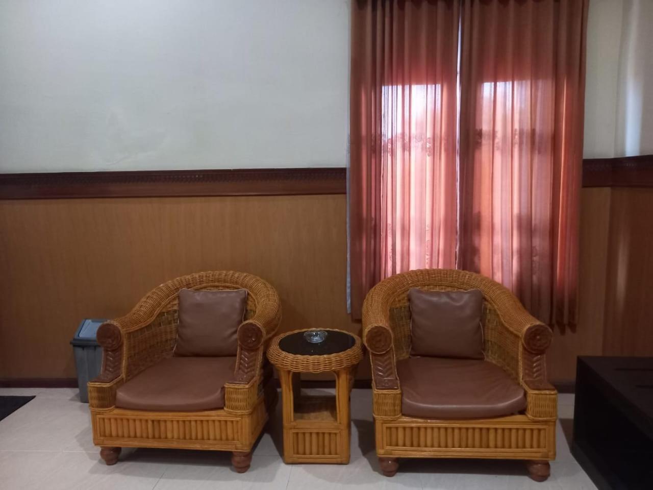 Urbanview Hotel Dedy Jaya Brebes Εξωτερικό φωτογραφία